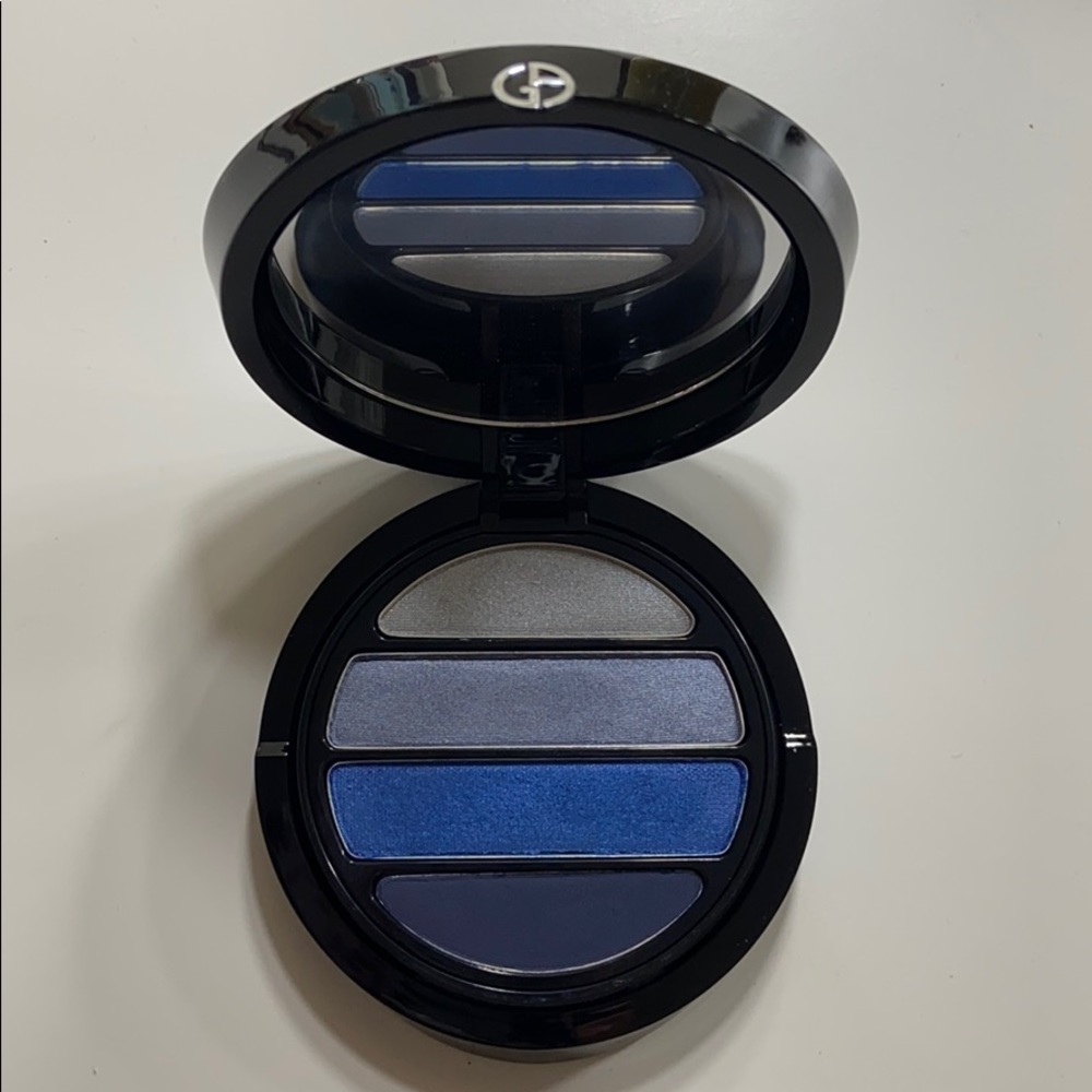 Giorgio Armaini compact eyeshadow